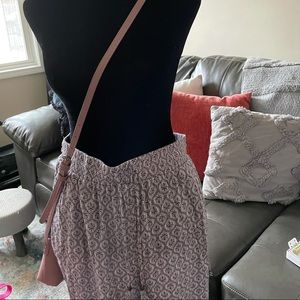 Floral lilac wide leg pants and bag set.